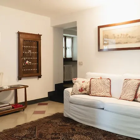 Il Poggio Di 乡村民宿 加维